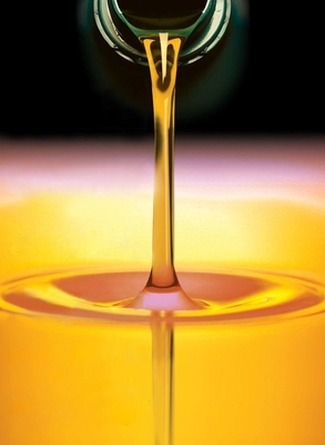 플라스틱 중개자들 - 트리메틸롤프로판 트리올레이트 - TMPTO - 노란 빛깔 액체
